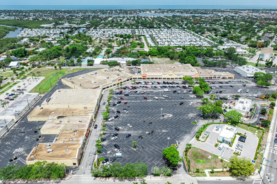 More Photos Of 2620-2896 Tamiami Trl, Naples Unknown For Lease