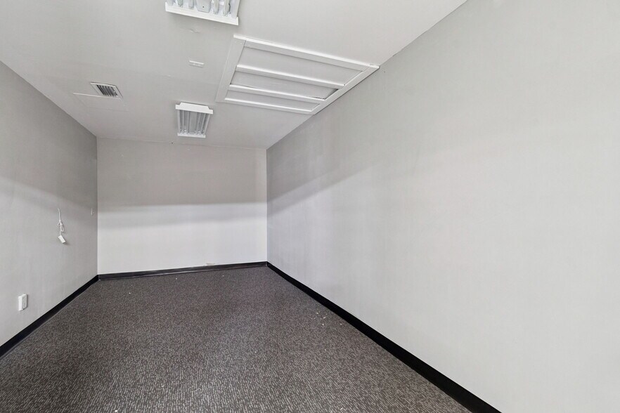More Photos Of 715 McDuff Ave, Jacksonville Storefront Retail Residential For Sale