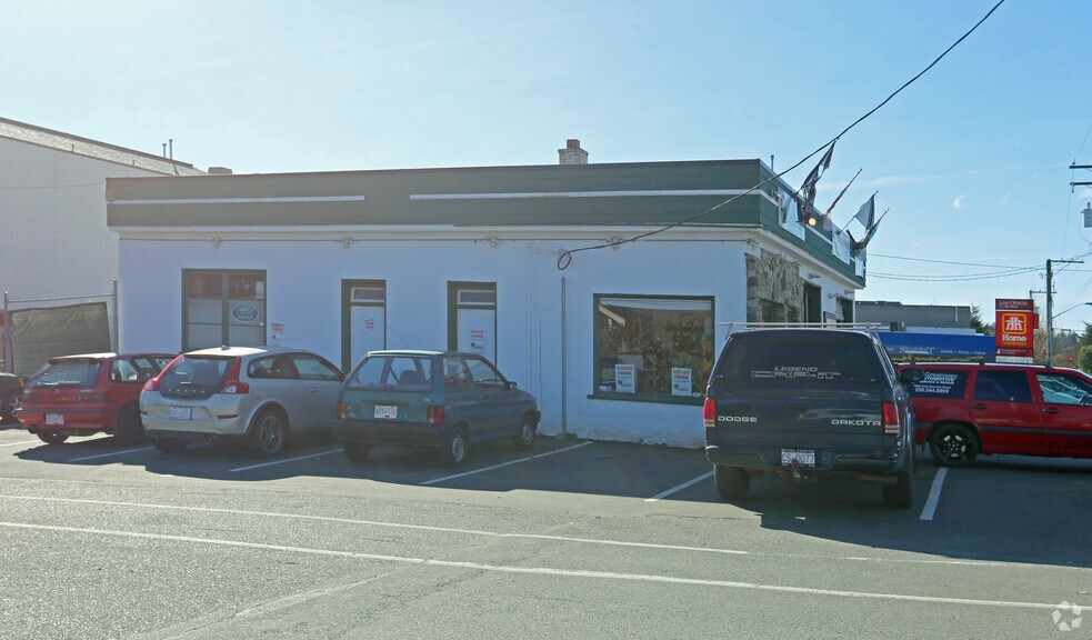 More Photos Of 7865 East Saanich Rd, Central Saanich Service For Sale