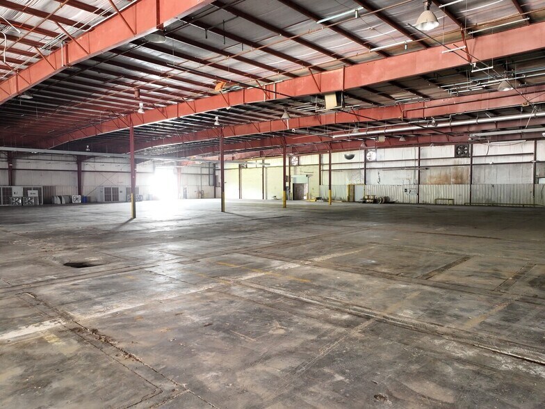More Photos Of 1621 15th St, Augusta Warehouse For Lease