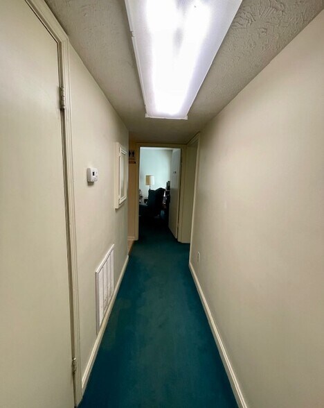 More Photos Of 351 Commercial Dr, Savannah Office Residential For Lease