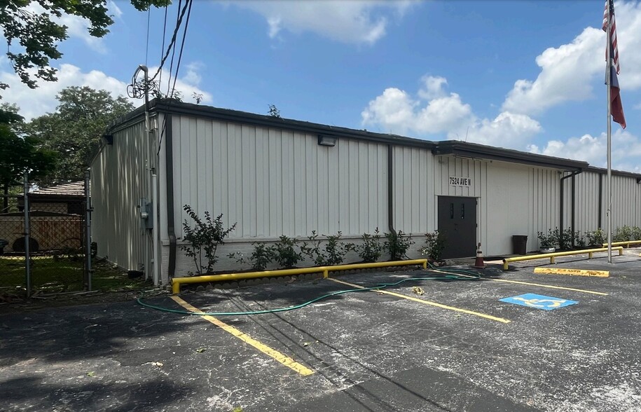 Primary Photo Of 7524 Avenue N, Houston Office For Lease