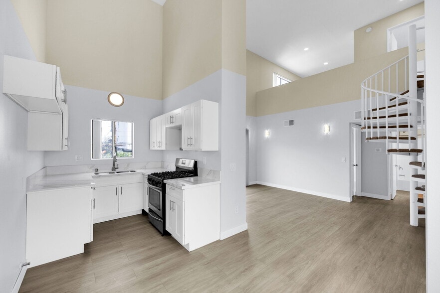 More Photos Of 4406 Cahuenga Blvd, Toluca Lake Apartments For Sale