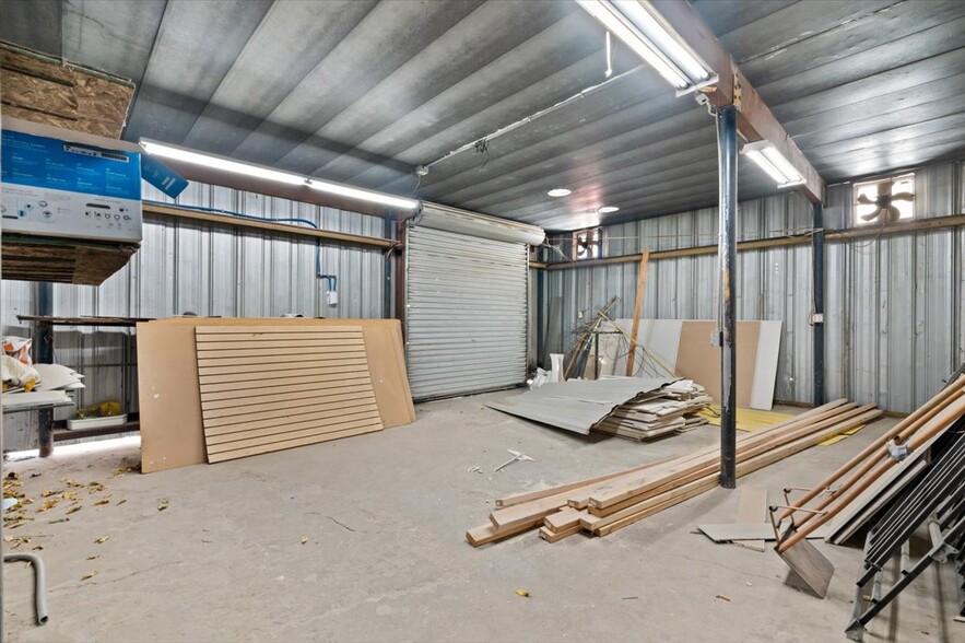 More Photos Of 1305 N Chester Ave, Bakersfield Storefront Retail Office For Lease