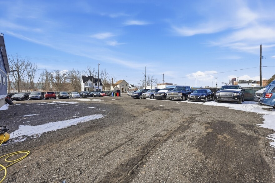 More Photos Of 688 E Eagle St, Buffalo Warehouse For Sale