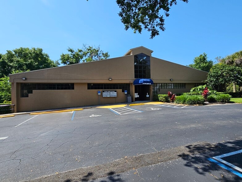 Primary Photo Of 75 Fox Ridge Ct, Debary Medical For Sale