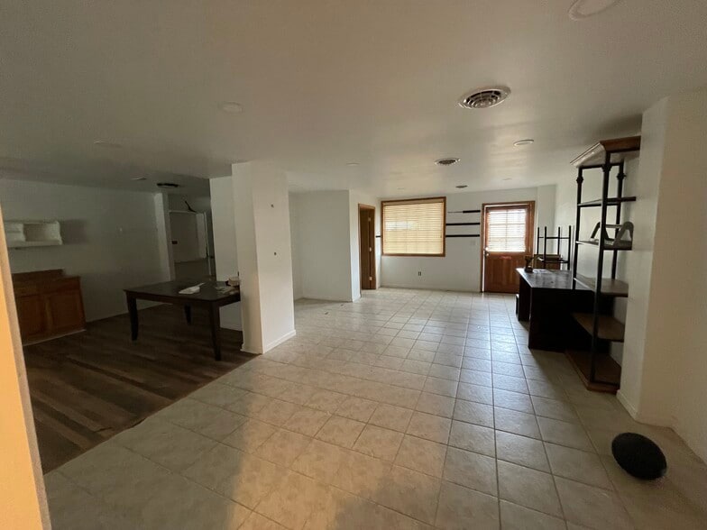 More Photos Of 4391 Ironbound Rd, Williamsburg General Retail For Lease