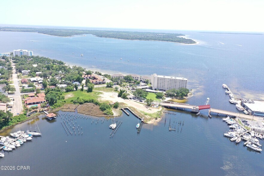 More Photos Of 303-305 Beach Dr E, Panama City Land For Sale