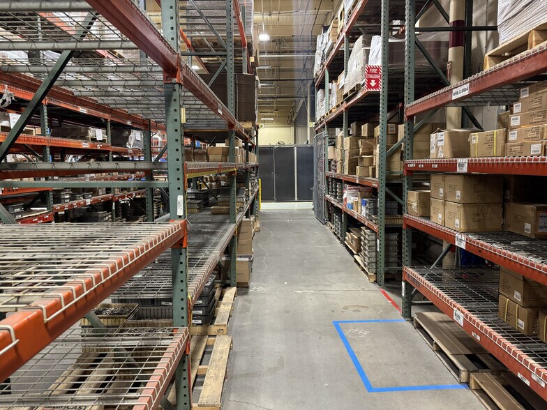 More Photos Of 14200 SW 72nd Ave, Portland Warehouse For Sale