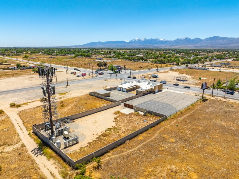 More Photos Of 8837 E Palmdale Blvd, Palmdale Research And Development For Sale