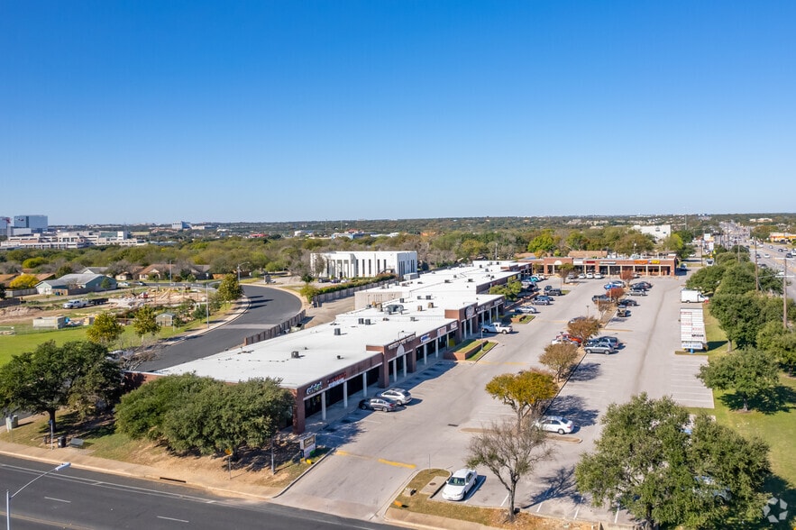 More Photos Of 2121 Parmer Ln, Austin Unknown For Lease