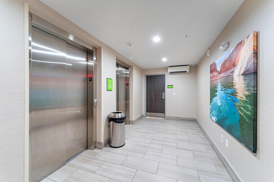 More Photos Of 465 S 100 E, Kanab Hospitality For Sale