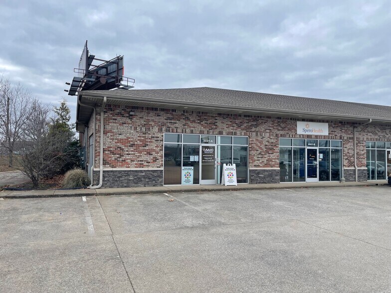 More Photos Of 2237 Lowes Dr, Clarksville Storefront Retail Office For Lease