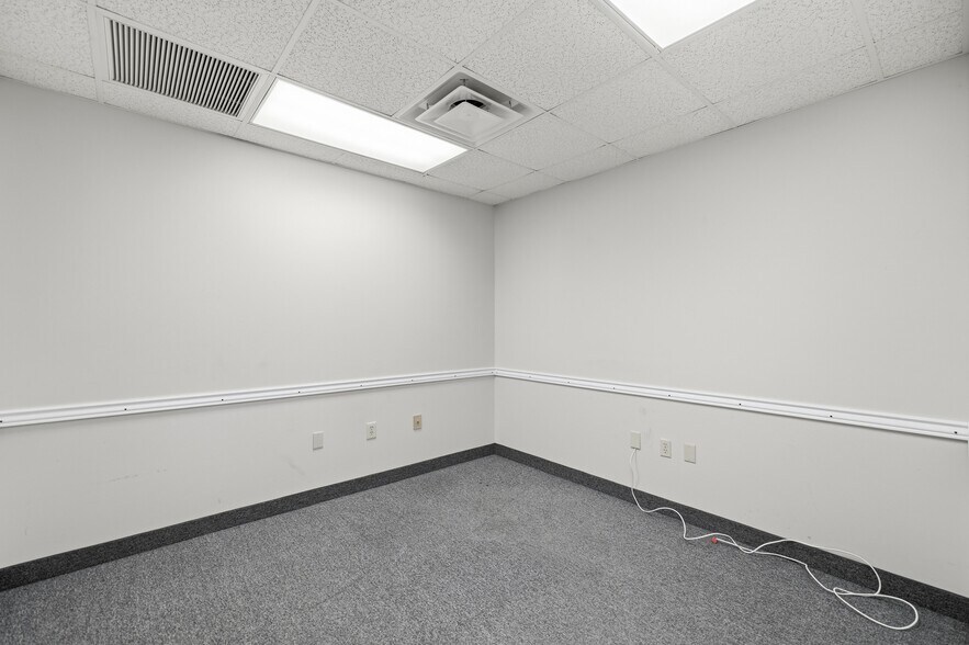 More Photos Of 451 SW 57th Ave, Ocala Distribution For Lease