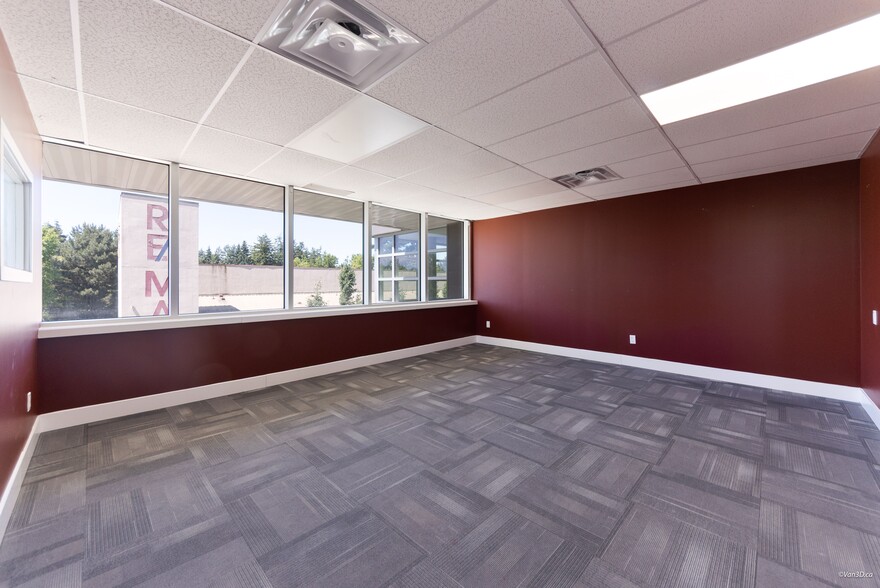 More Photos Of 11957 80 Av, Delta Apartments For Sale