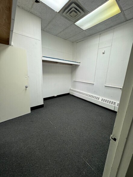 More Photos Of 1241 Main St, Bridgeport Apartments For Lease