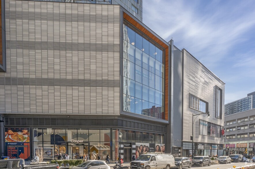 More Photos Of 10 City Pt, Brooklyn Apartments For Lease
