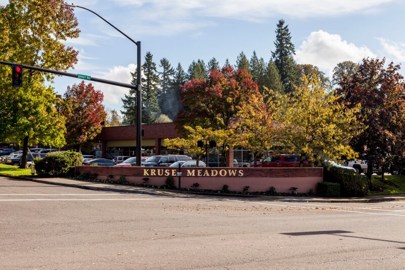 More Photos Of 15088 SW Bangy Rd, Lake Oswego Unknown For Lease