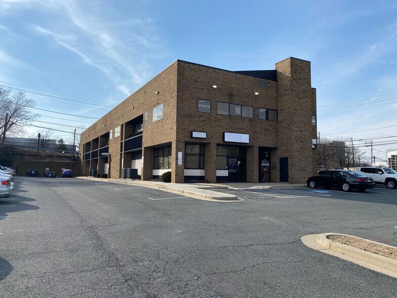 More Photos Of 12450 Parklawn Dr, Rockville Office For Lease