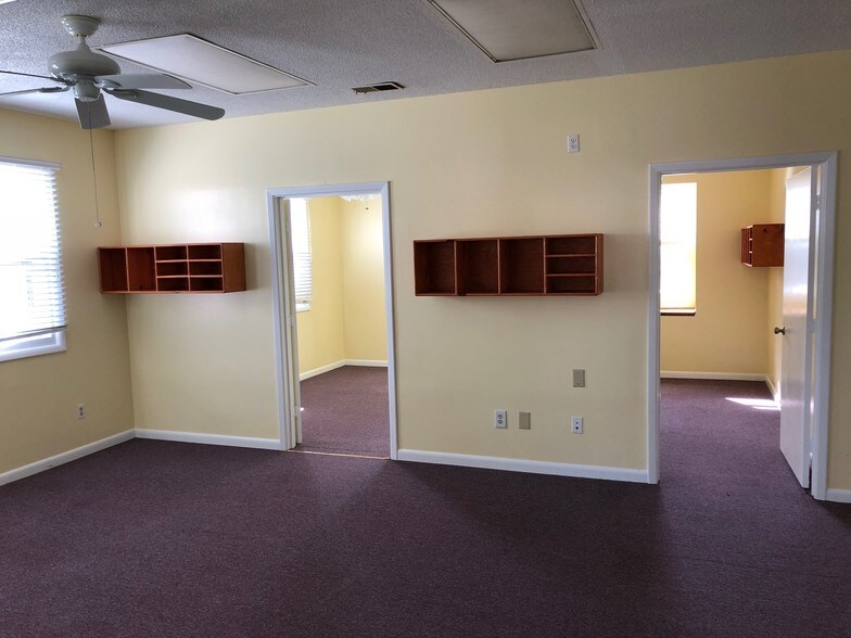 More Photos Of 410 New Bridge St, Jacksonville Office For Lease