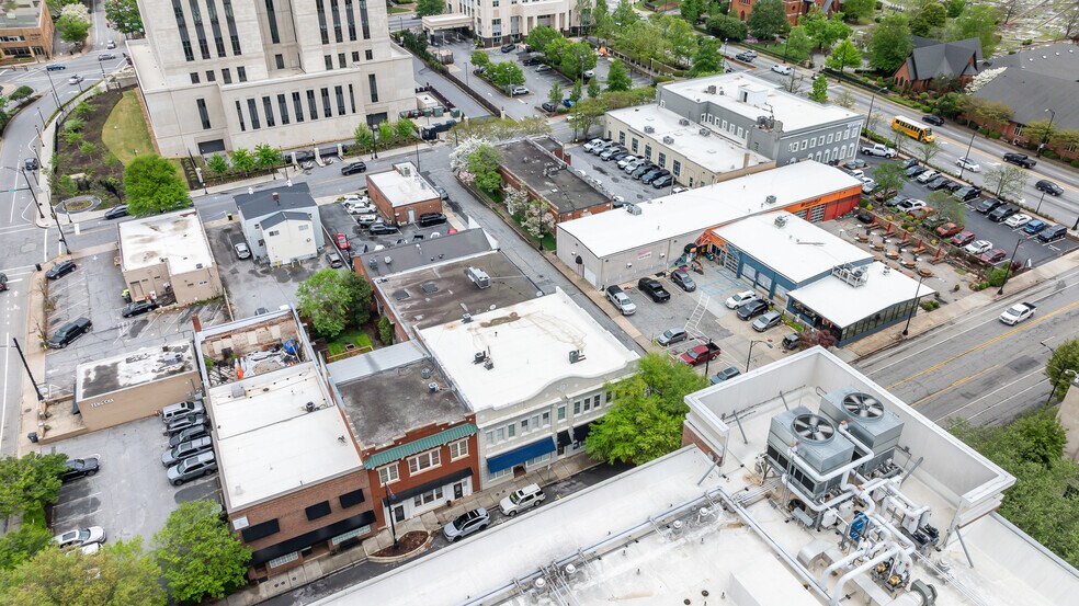 More Photos Of 217-219 E Washington St, Greenville Storefront Retail Office For Lease