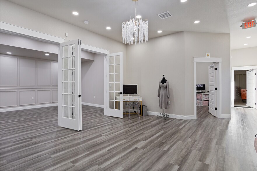 More Photos Of 2536 Old Happy Jack Rd, Cheyenne Flex For Sale