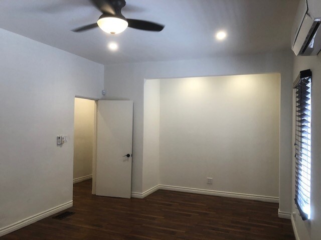 More Photos Of 10116-10120 Riverside Dr, Toluca Lake Office For Sale