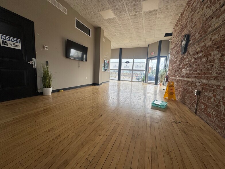 More Photos Of 801 N State St, Big Rapids Freestanding For Sale