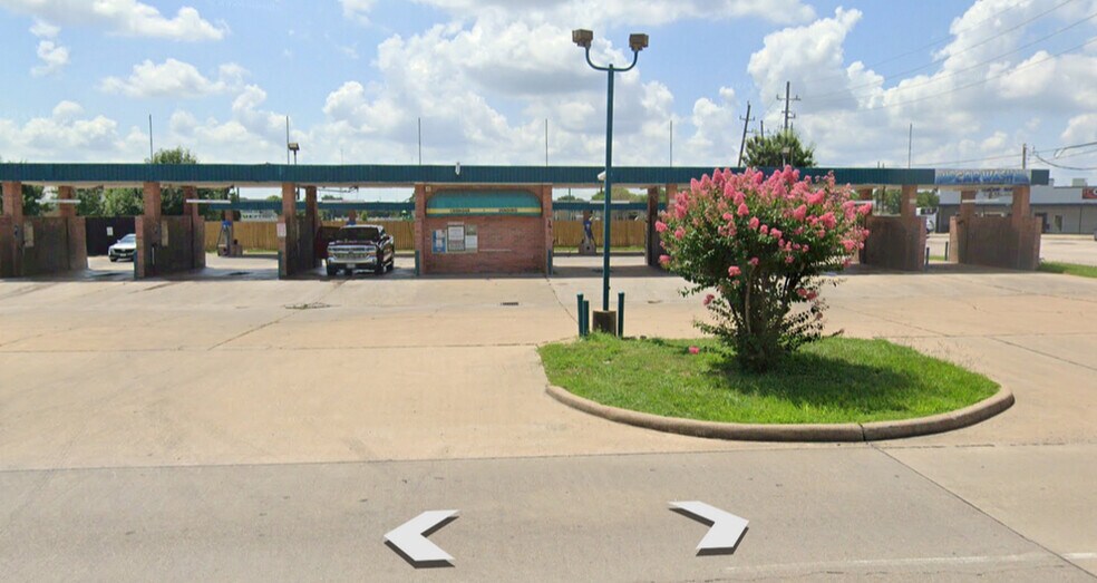 Primary Photo Of 393 Avenue E, Stafford Carwash For Sale