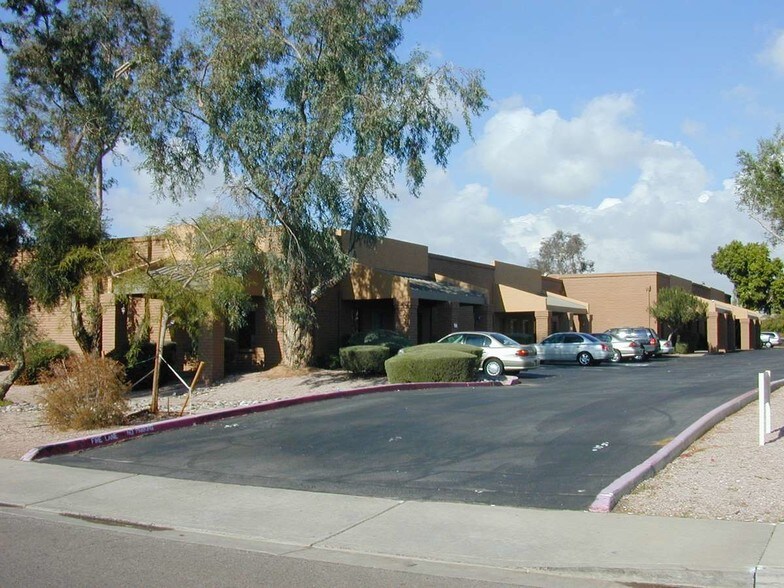 More Photos Of 7750 E Redfield Dr, Scottsdale Distribution For Lease