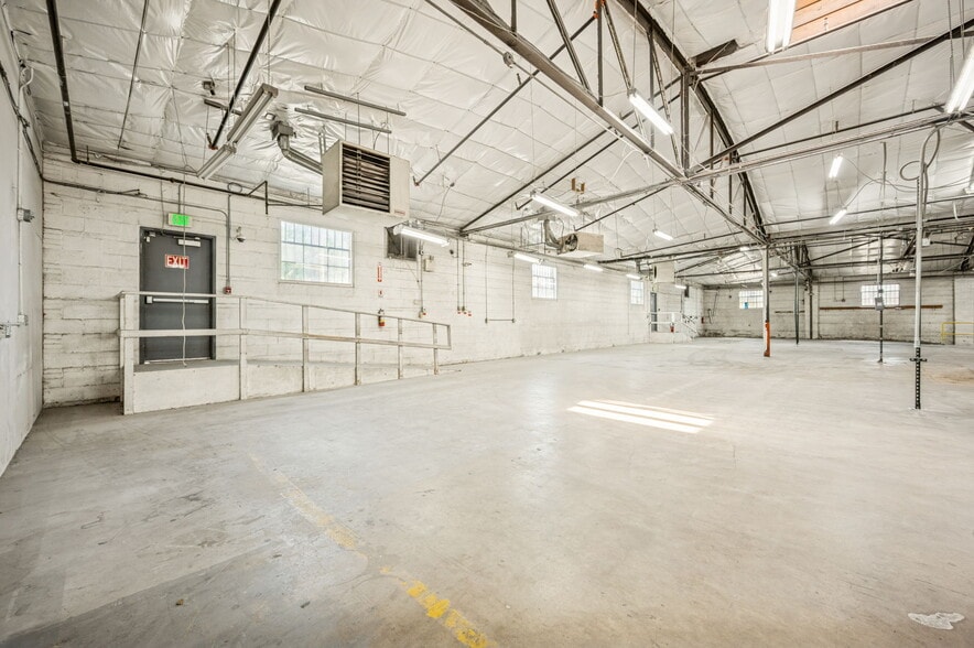 More Photos Of 313 W Bayaud Ave, Denver Warehouse For Sale