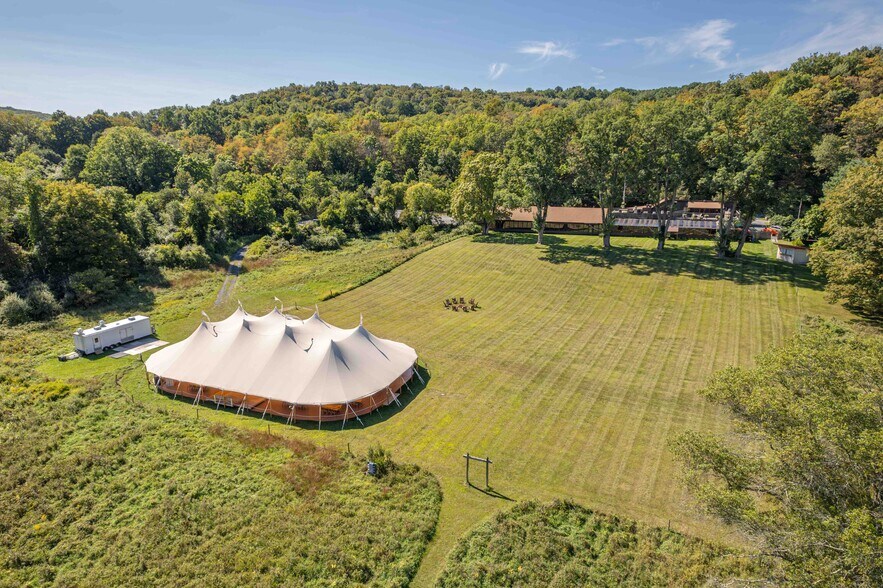 More Photos Of 7 National Park Service Rd, Layton Lodge Meeting Hall For Sale