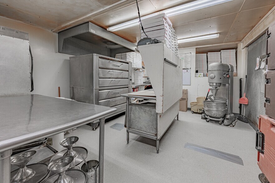 More Photos Of 2575 Academy St, Ransomville Restaurant For Sale