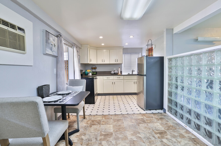 More Photos Of 14527-14529 Big Basin Way, Saratoga Storefront Retail Residential For Sale