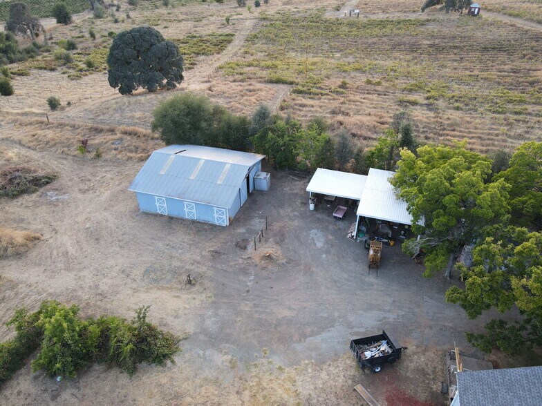 More Photos Of 10580 Dickson Rd, Plymouth Winery Vineyard For Sale
