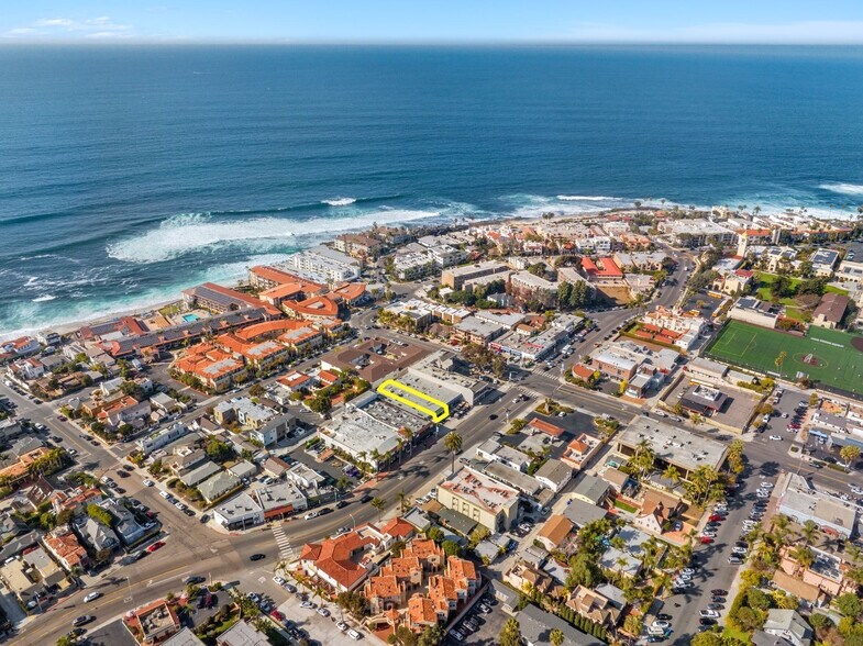 More Photos Of 7450-7462 La Jolla Blvd, La Jolla Storefront For Lease