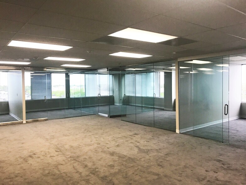 More Photos Of 2656 S Loop W, Houston Office For Lease