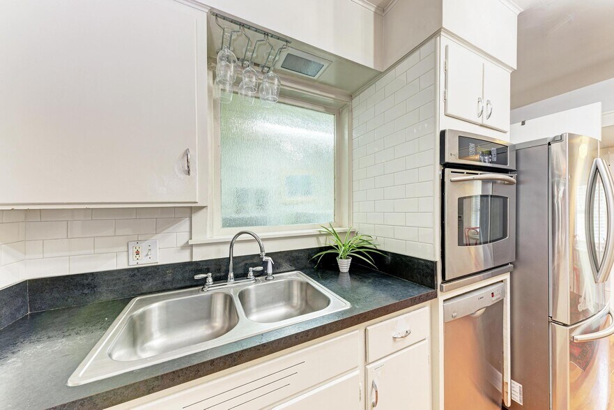 More Photos Of 1533 1st Avenue Dr W, Bradenton Multifamily For Sale