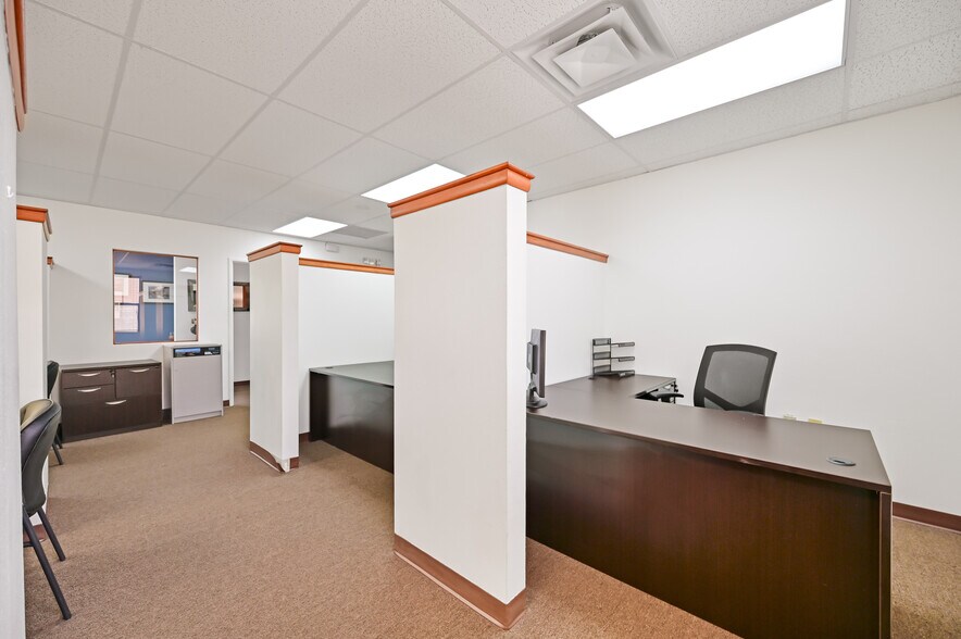 More Photos Of 3600 Rodeo Ln, Santa Fe Medical For Sale