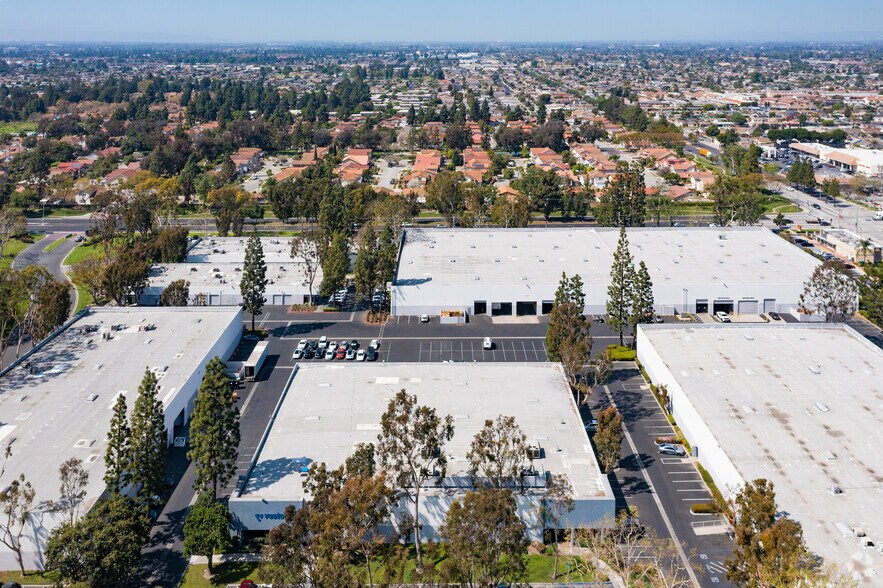 More Photos Of 16021 Arthur St, Cerritos Warehouse For Lease