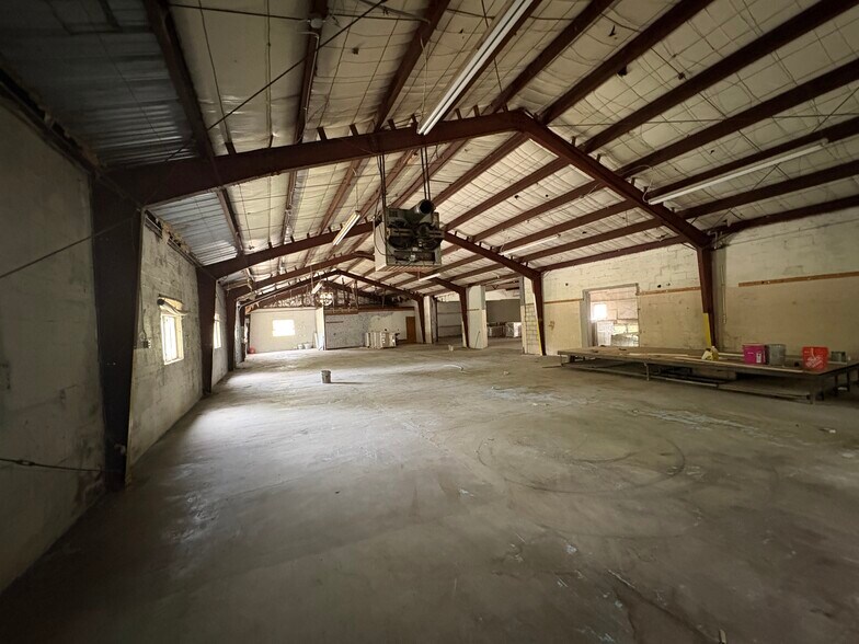 More Photos Of 1190 Highway 77 N, Union Point Industrial For Sale