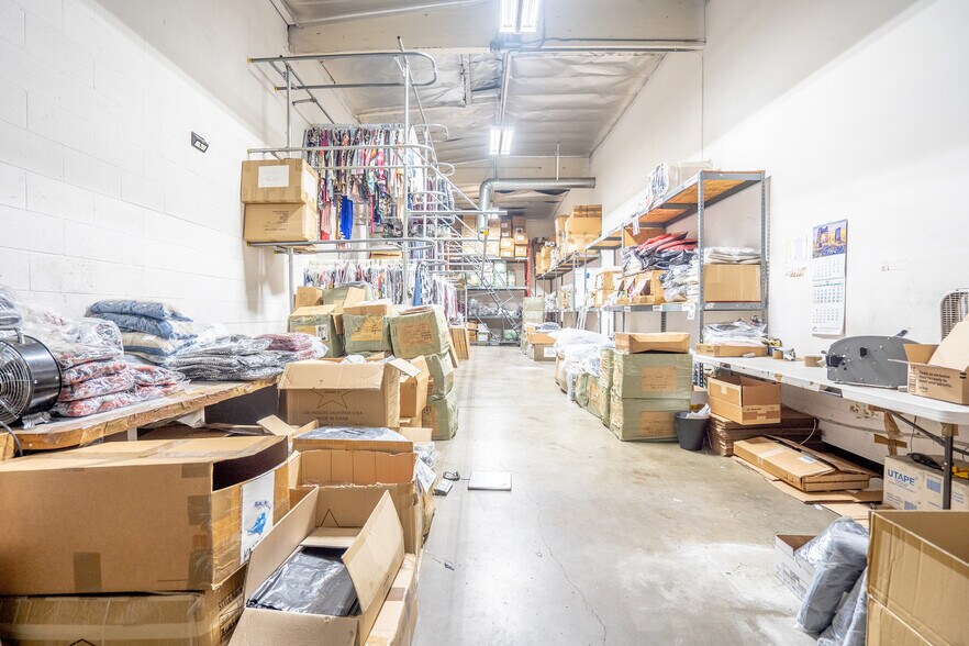 More Photos Of 2807 S Olive St, Los Angeles Warehouse For Sale