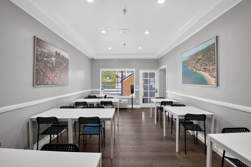 More Photos Of 2141 S Harbor Blvd, Anaheim Hotel For Sale