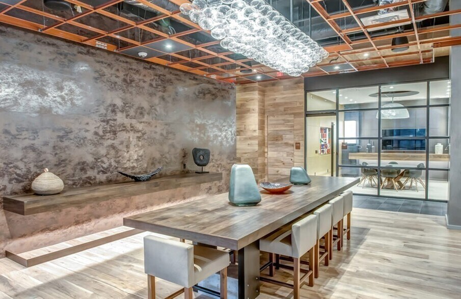 More Photos Of 1213 Walnut St, Philadelphia Apartments For Lease