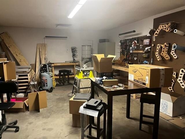More Photos Of 2479 Riverside Pky, Grand Junction Industrial For Lease