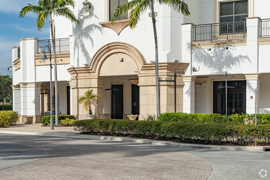 More Photos Of 800 Silks Run, Hallandale Beach Storefront Retail Office For Lease