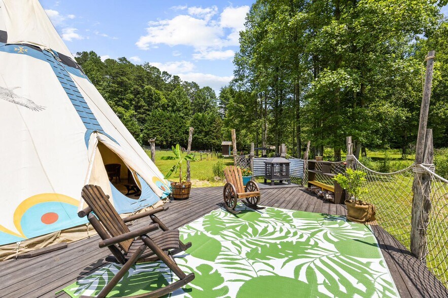 More Photos Of 32 Owl Creek Rd, Murphy Trailer Camper Park For Sale