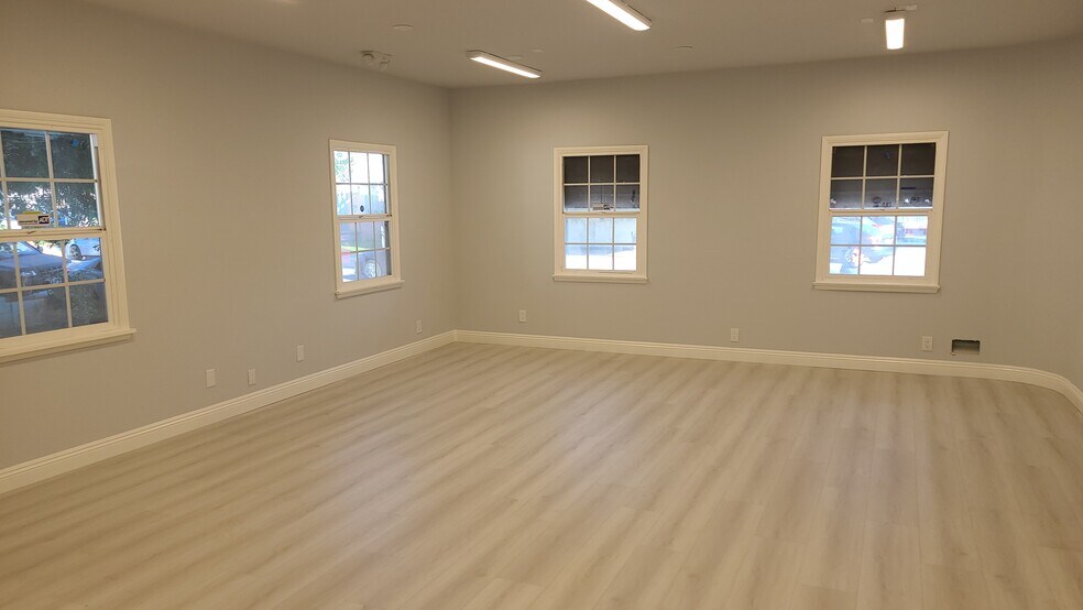 More Photos Of 7021 Seville Ave, Huntington Park Medical For Lease