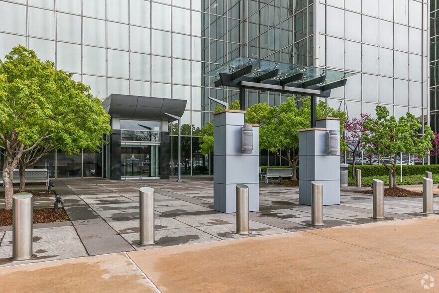 More Photos Of 3817 NW Expressway, Oklahoma City Office For Lease