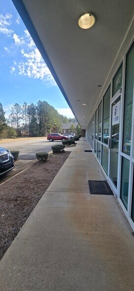 More Photos Of 100 Governors Trace, Fayetteville Office For Lease